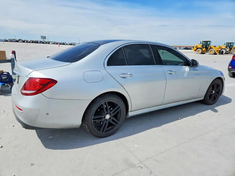 2017 MERCEDES-BENZ E 300  