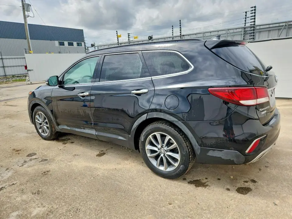 2018 HYUNDAI SANTA FE SE  