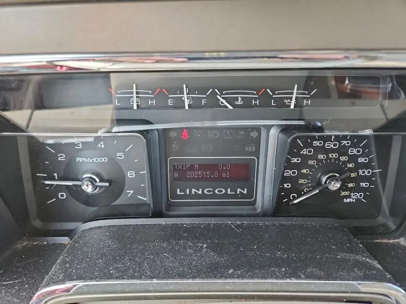 2011 LINCOLN NAVIGATOR   