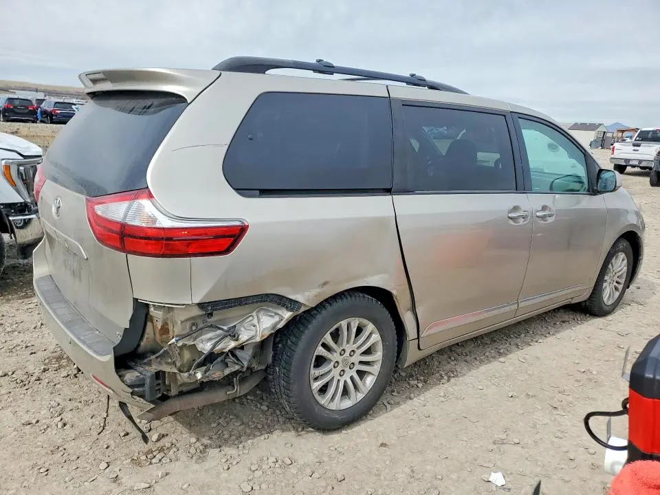 2015 TOYOTA SIENNA XLE 8-PASSENGER  