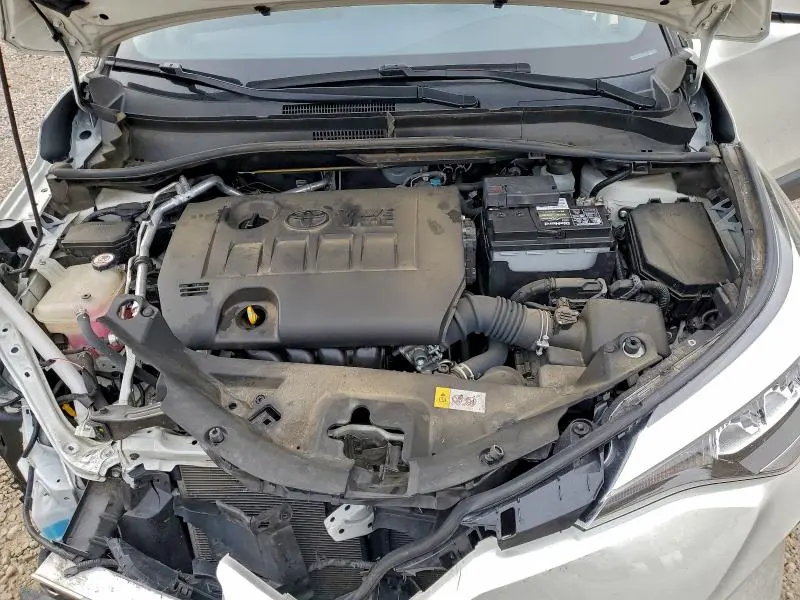 2021 TOYOTA C-HR XLE  