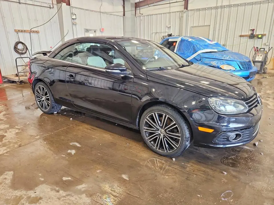 2015 VOLKSWAGEN EOS LUX  