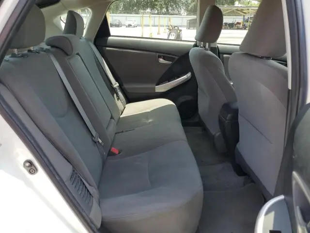2014 TOYOTA PRIUS PLUG-IN   