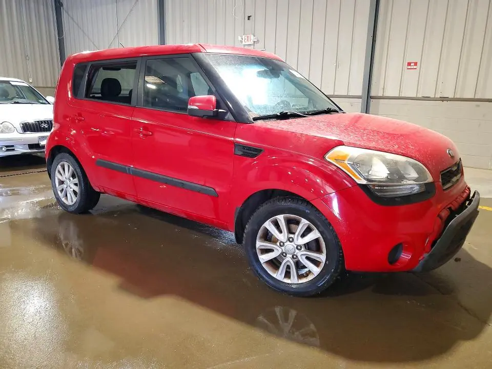 2013 KIA SOUL +  