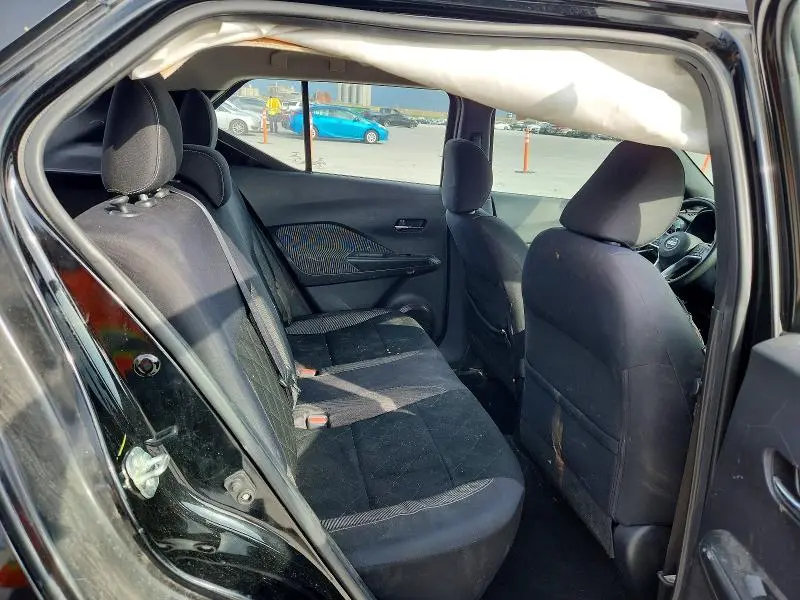 2019 NISSAN KICKS SV  