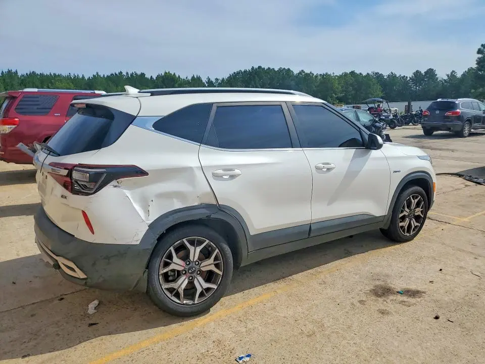 2021 KIA SELTOS EX  
