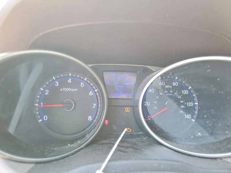2011 HYUNDAI TUCSON GLS  