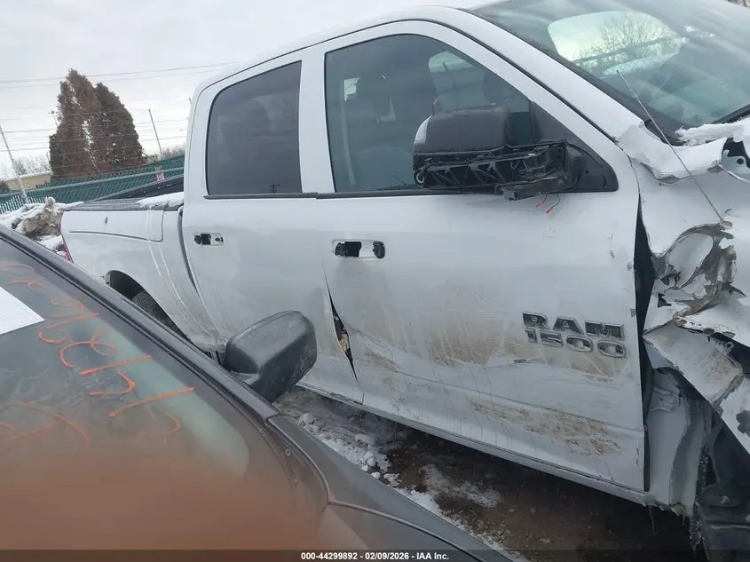 2018 RAM 1500 TRADESMAN  4X4 6'4 BOX