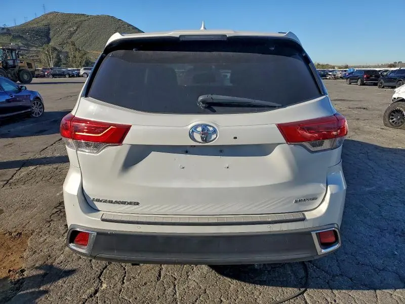 2017 TOYOTA HIGHLANDER LIMITED  