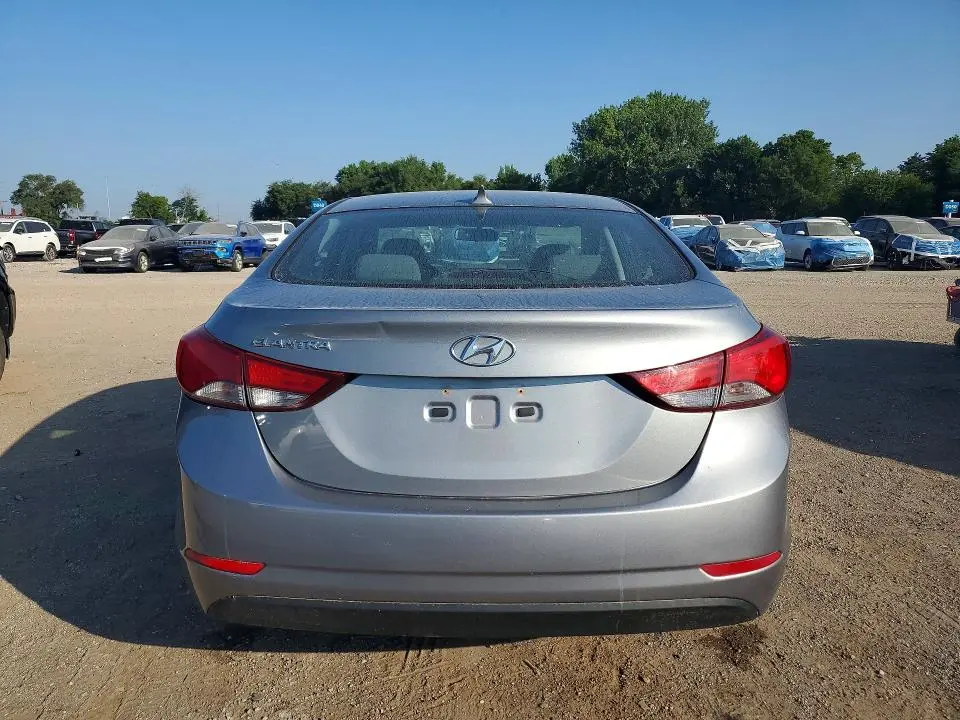 2014 HYUNDAI ELANTRA SE  