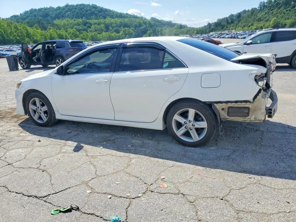 2013 TOYOTA CAMRY SE  