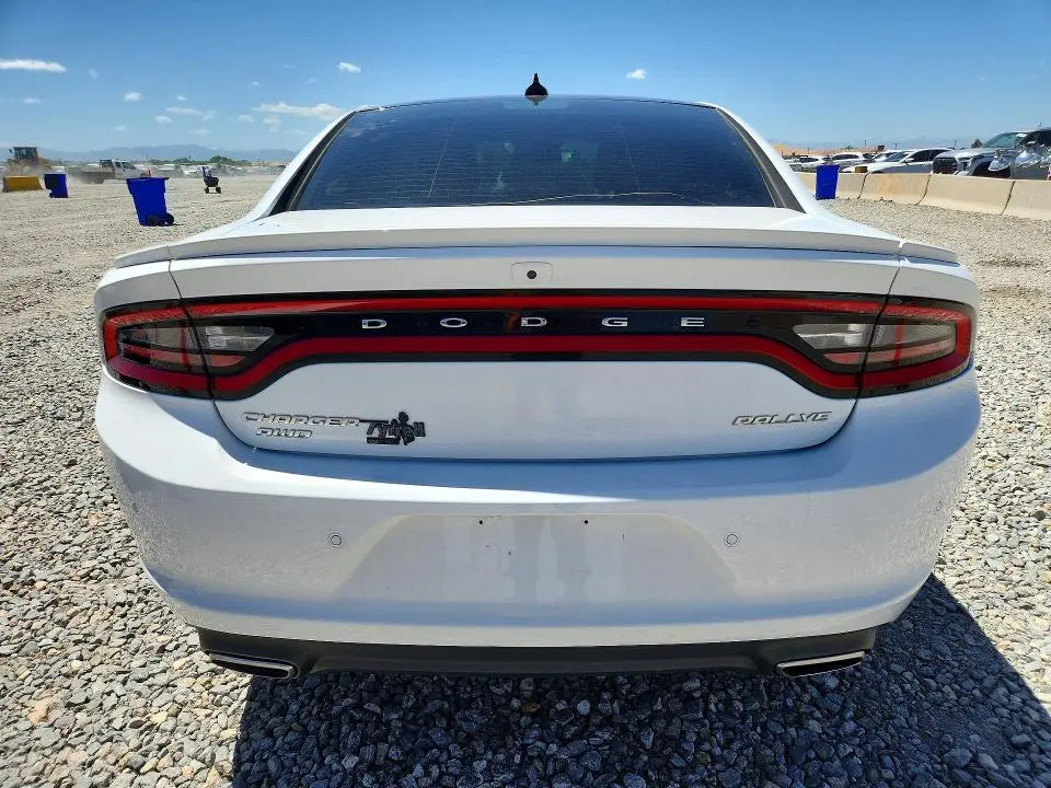 2015 DODGE CHARGER SXT  