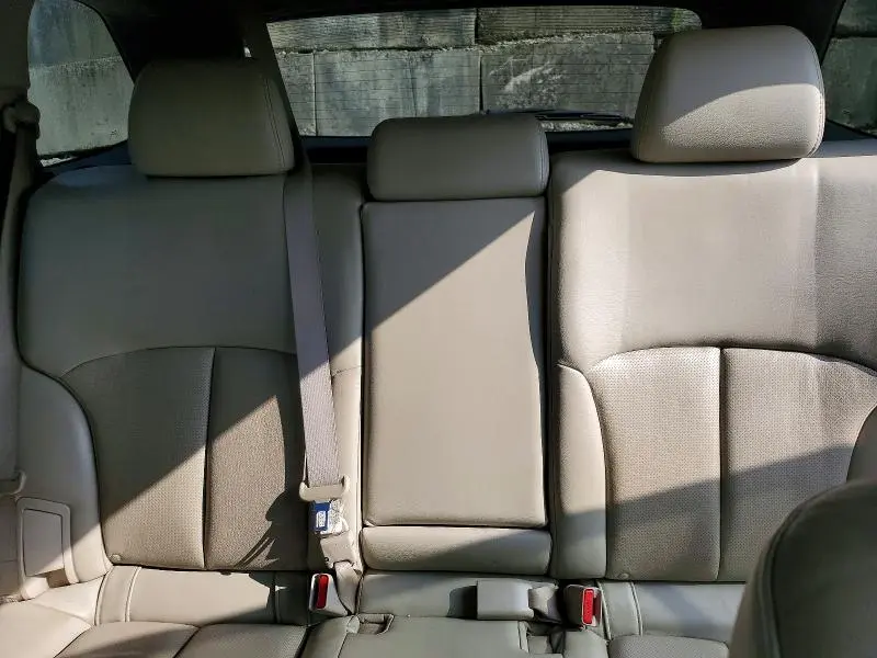 2010 SUBARU OUTBACK 2.5I LIMITED  