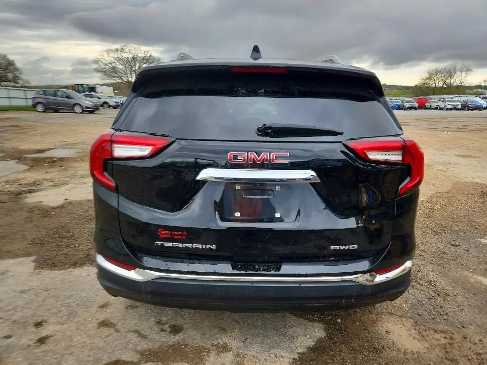 2023 GMC TERRAIN SLT  