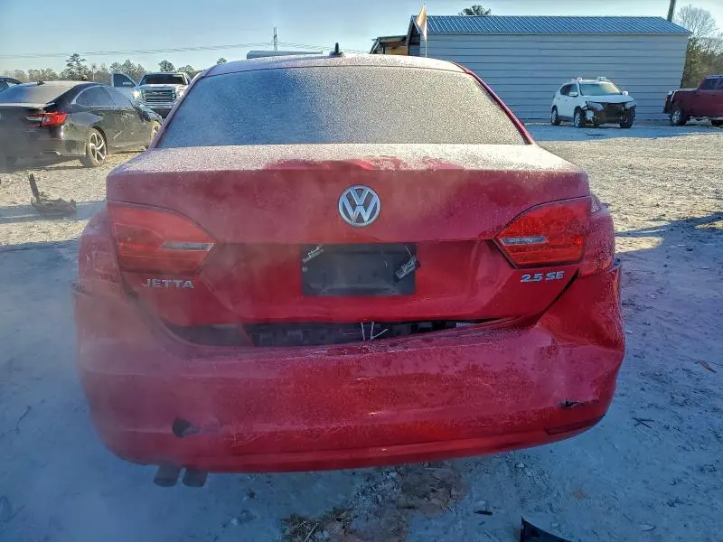 2013 VOLKSWAGEN JETTA SE  