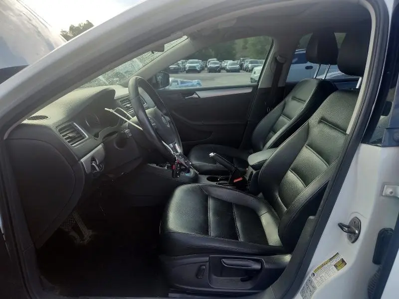 2014 VOLKSWAGEN JETTA SE  