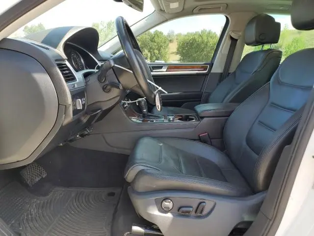 2012 VOLKSWAGEN TOUAREG V6 TDI  