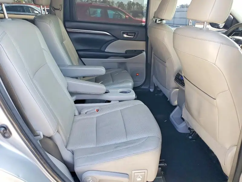 2016 TOYOTA HIGHLANDER LIMITED PLATINUM  