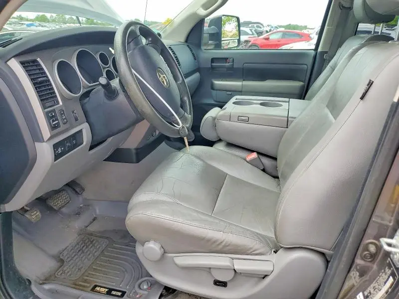 2011 TOYOTA TUNDRA CREWMAX SR5  