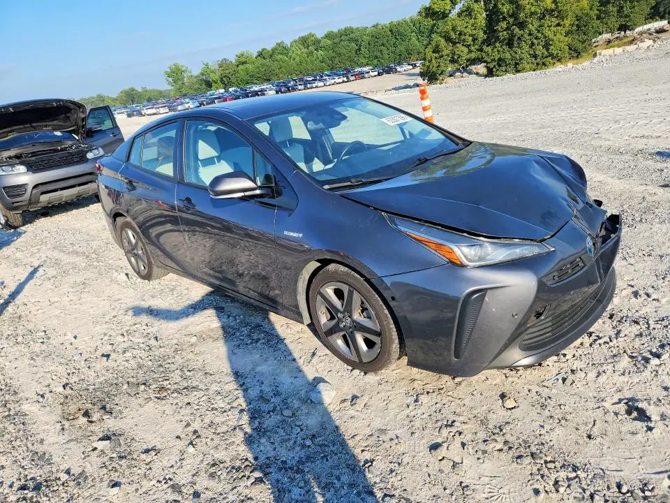 2019 TOYOTA PRIUS XLE  