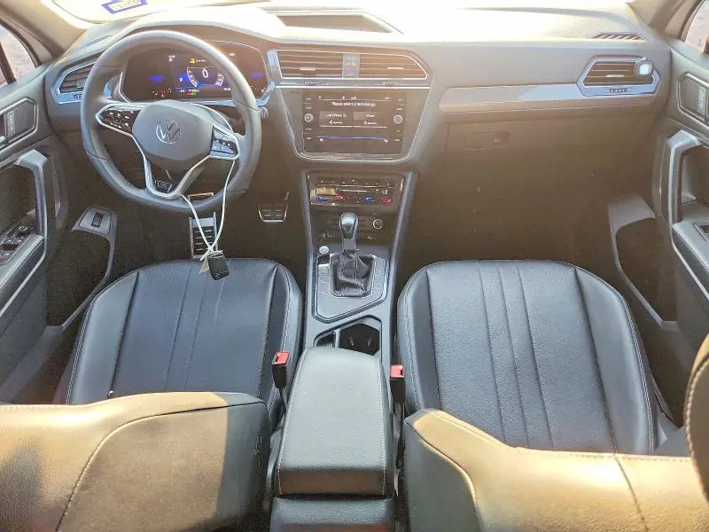 2022 VOLKSWAGEN TIGUAN SE R-LINE BLACK  