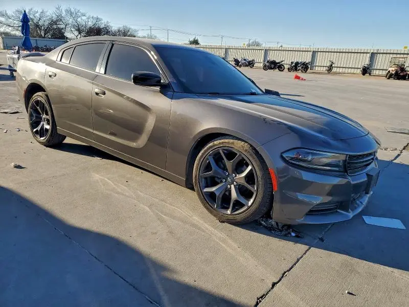 2020 DODGE CHARGER SXT  