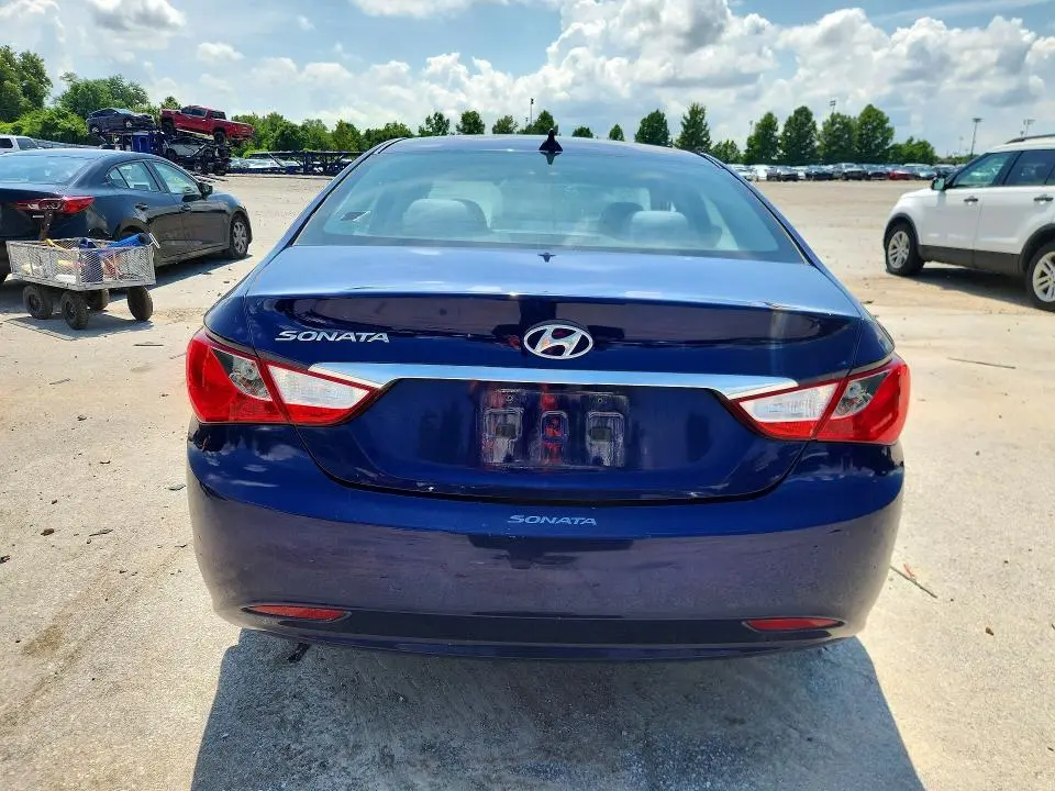 2013 HYUNDAI SONATA GLS  