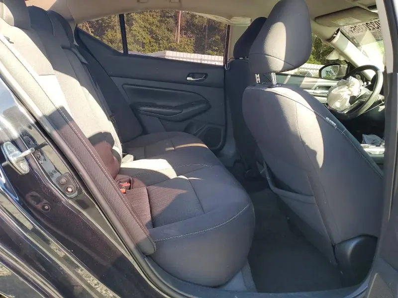 2022 NISSAN ALTIMA SV  