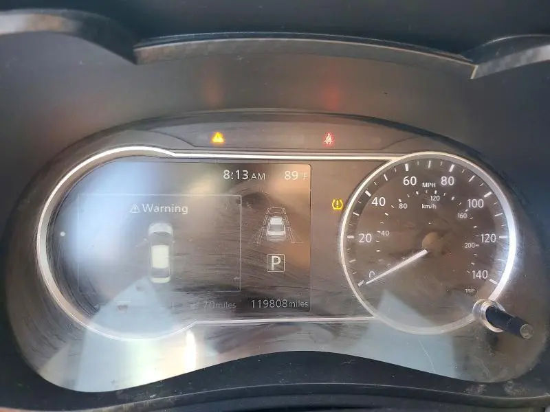 2021 NISSAN VERSA SV  