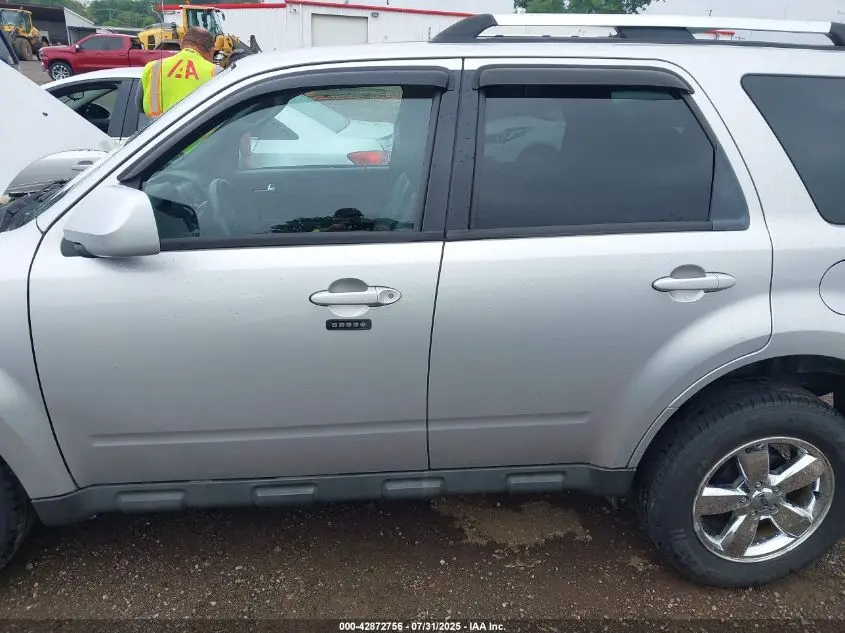 2010 FORD ESCAPE LIMITED