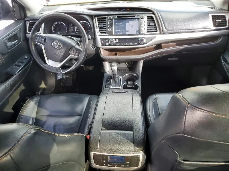 2015 TOYOTA HIGHLANDER XLE  