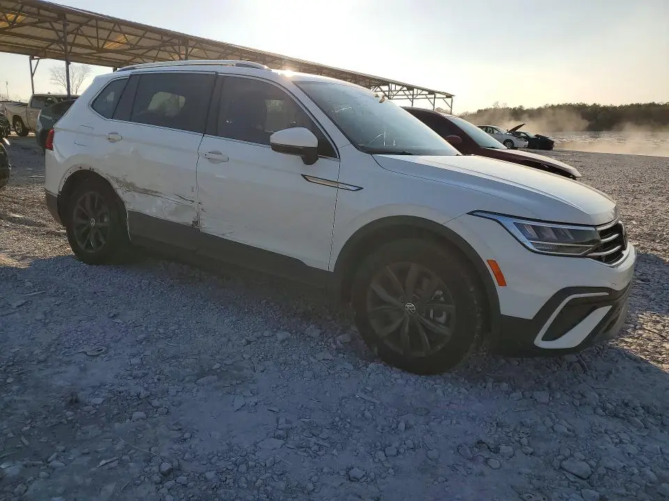 2022 VOLKSWAGEN TIGUAN SE  