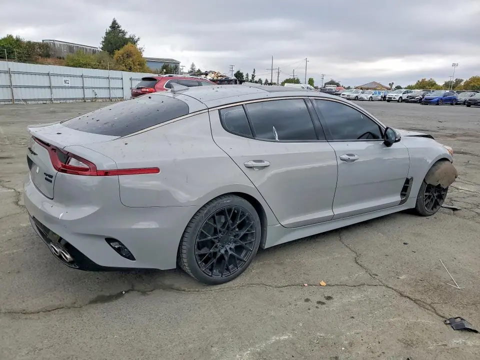 2021 KIA STINGER GT-LINE  