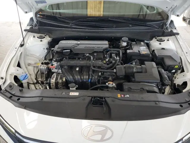 2024 HYUNDAI ELANTRA SEL  