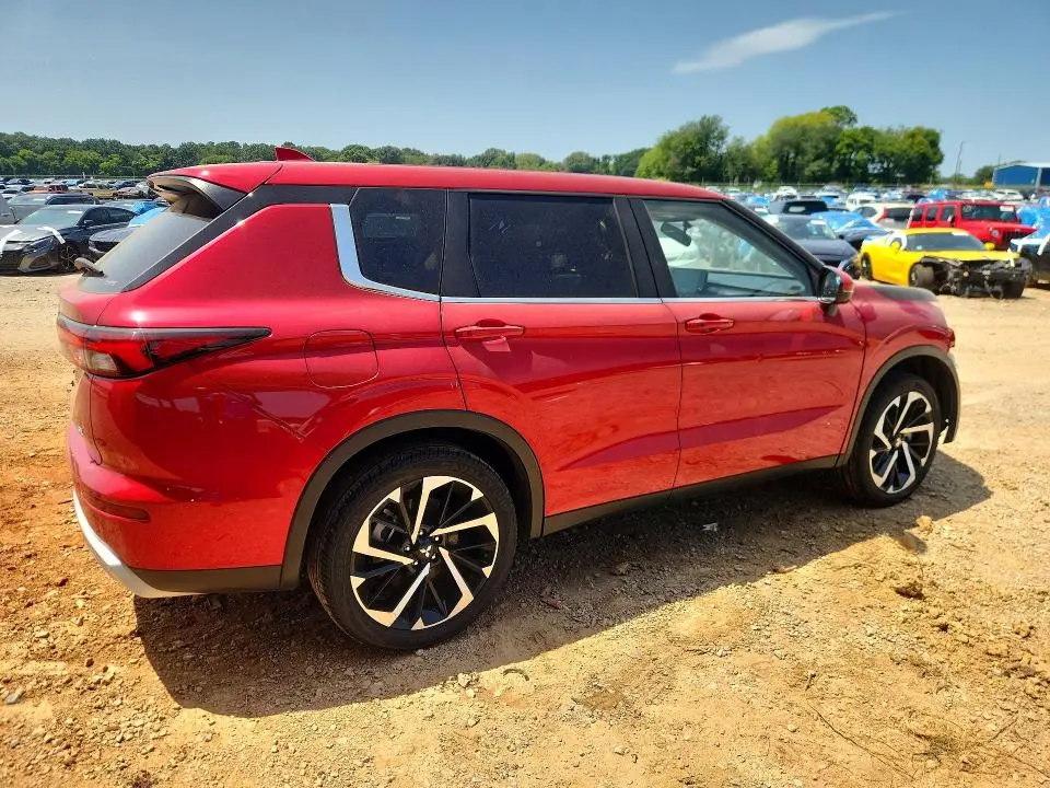 2024 MITSUBISHI OUTLANDER SE  