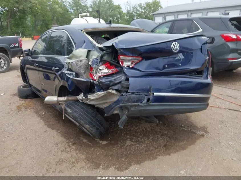 2015 VOLKSWAGEN PASSAT 2.0L TDI SE