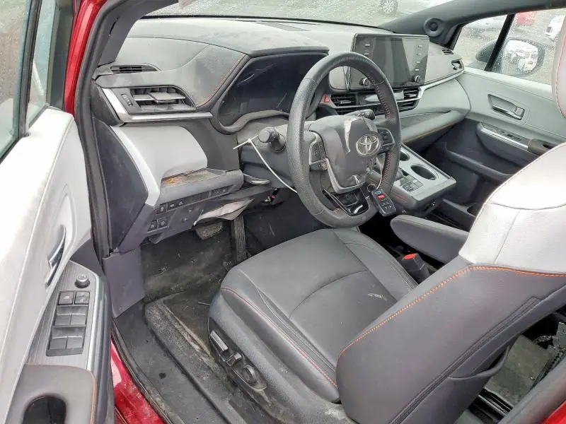 2023 TOYOTA SIENNA XSE 7-PASSENGER  