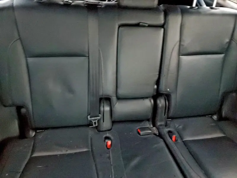 2017 TOYOTA HIGHLANDER SE  