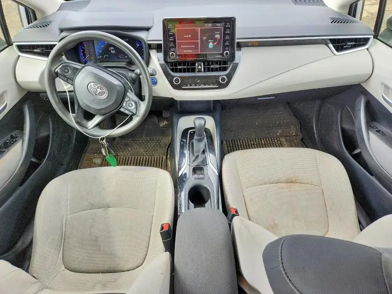 2021 TOYOTA COROLLA LE  