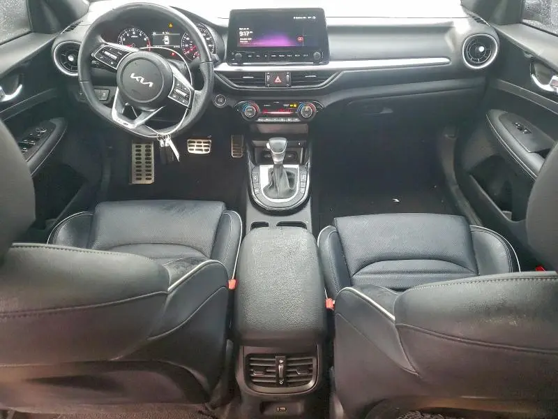 2024 KIA FORTE GT LINE  