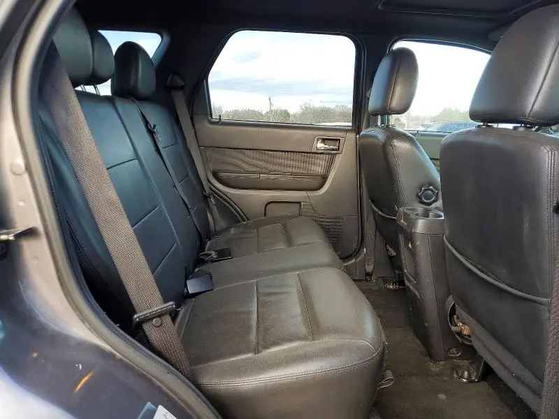 2011 FORD ESCAPE LIMITED  