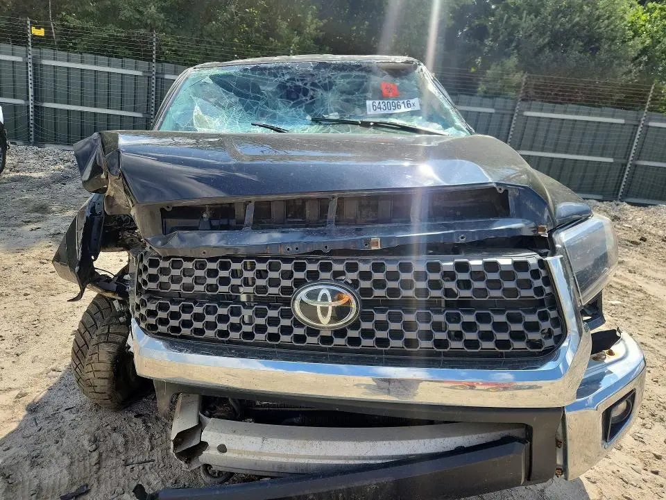 2021 TOYOTA TUNDRA SR5  