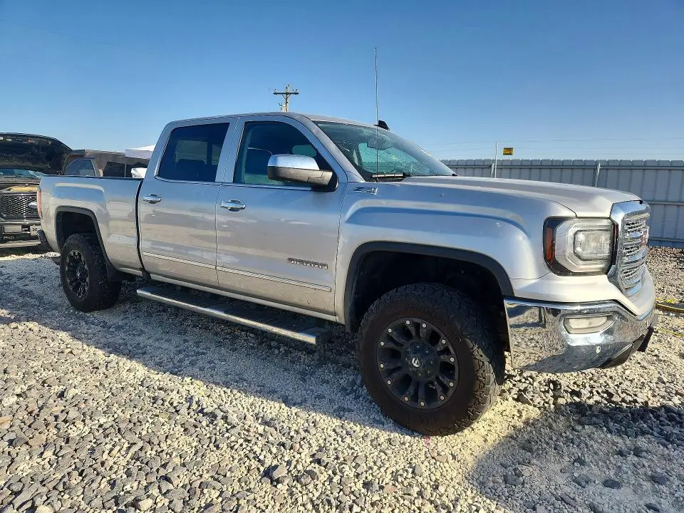 2017 GMC SIERRA K1500 SLT  