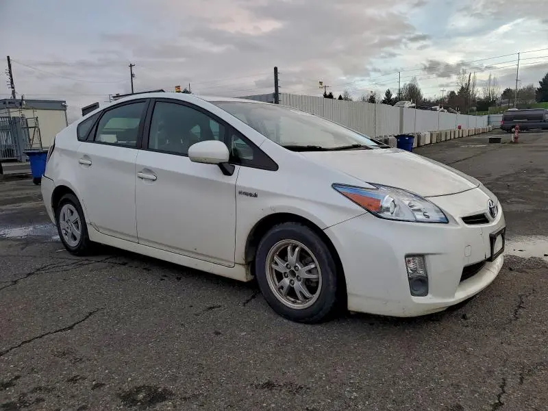 2011 TOYOTA PRIUS   