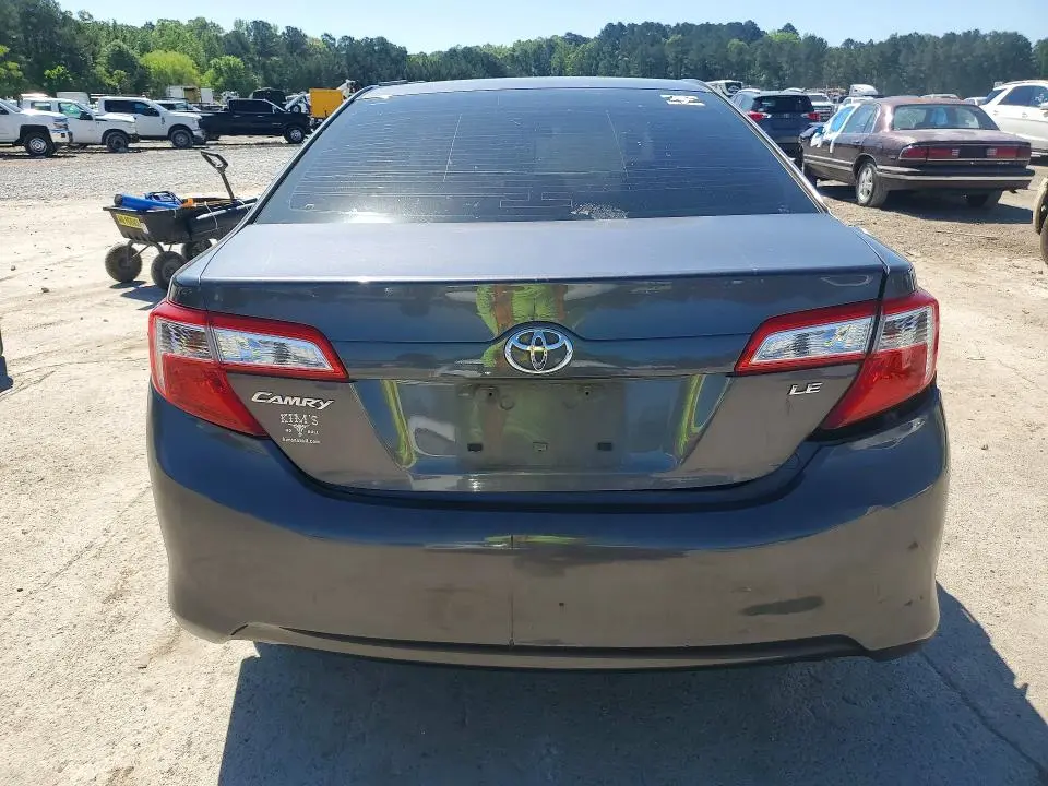 2014 TOYOTA CAMRY LE  