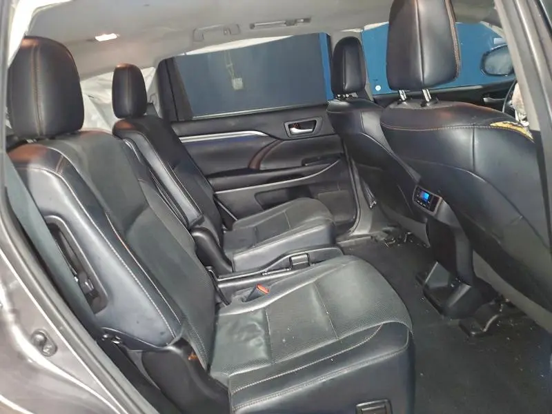 2017 TOYOTA HIGHLANDER LIMITED  