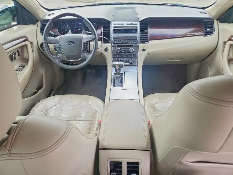 2010 FORD TAURUS LIMITED  
