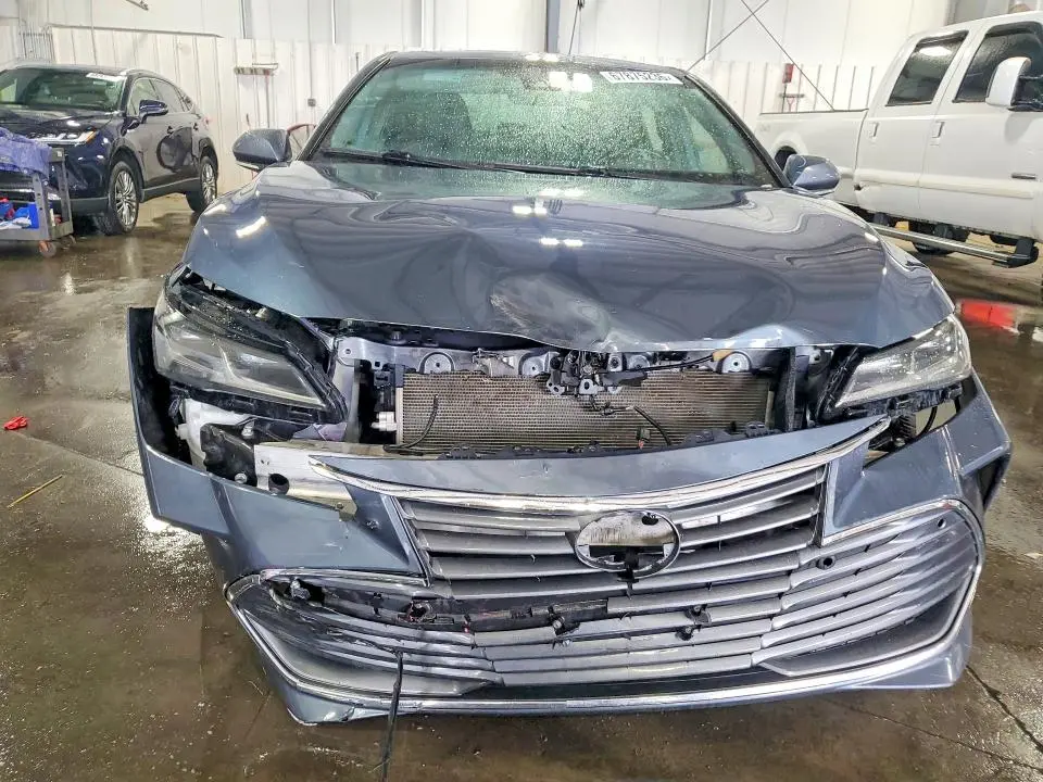 2022 TOYOTA AVALON LIMITED  