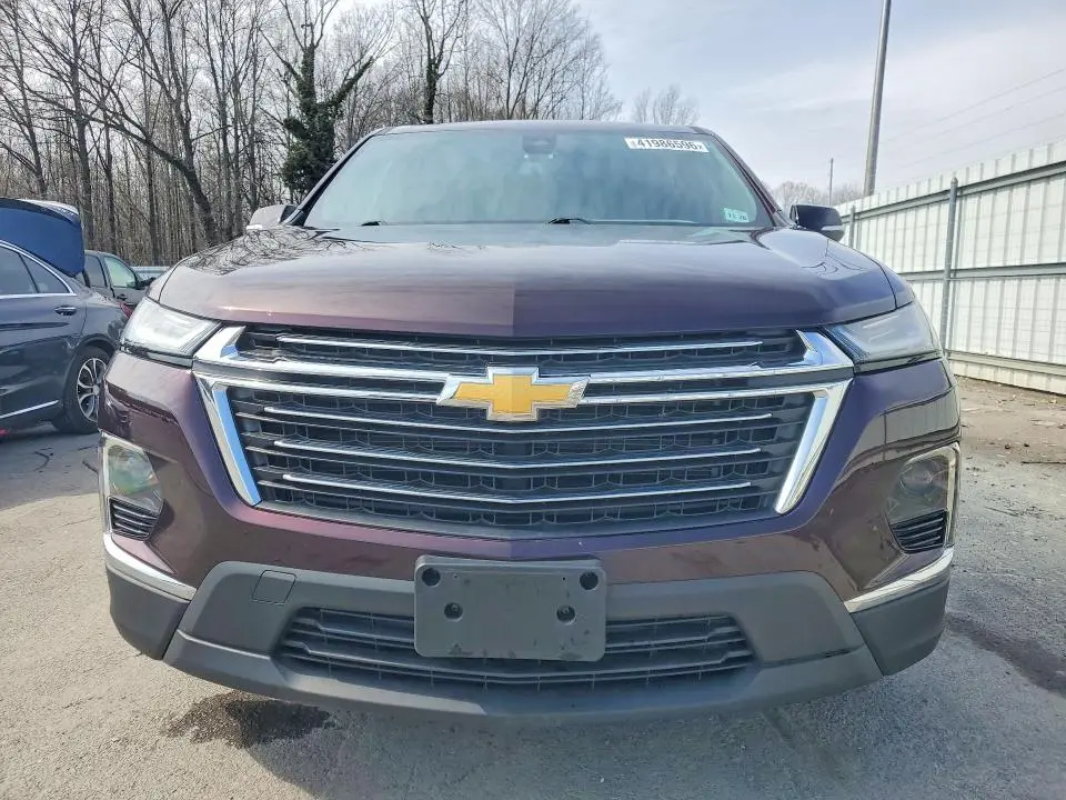 2023 CHEVROLET TRAVERSE LT  