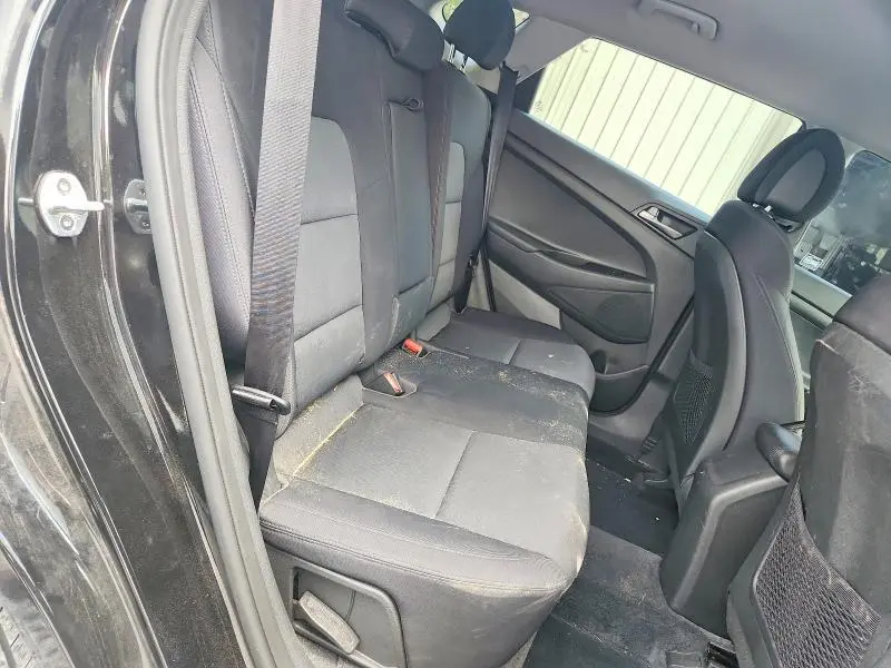 2018 HYUNDAI TUCSON SE  